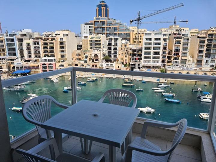 St Julians Bay Sea Front Apartments San Giuliano Esterno foto