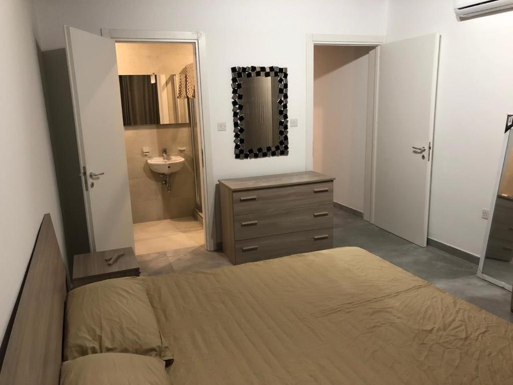 St Julians Bay Sea Front Apartments San Giuliano Esterno foto
